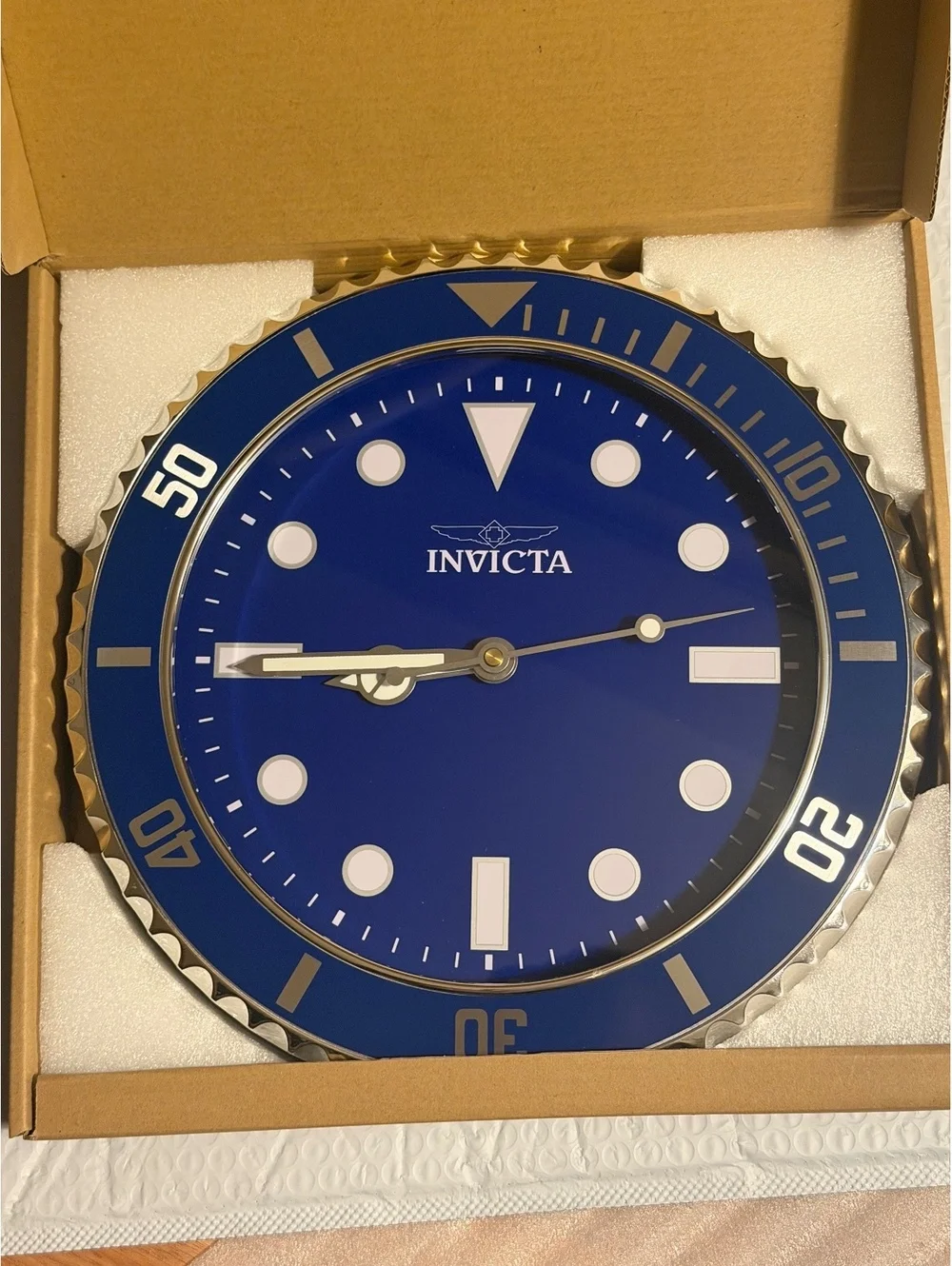 $129 INVICTA PRO DIVER BLUE FACE 12” WALL CLOCK LIMITED EDITION